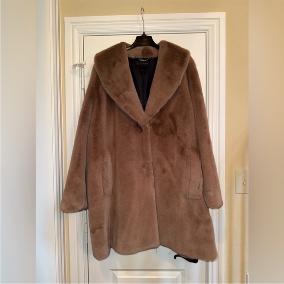 NWT Brown Faux Fur Coat Donna karen size XL - Picture 2 of 11